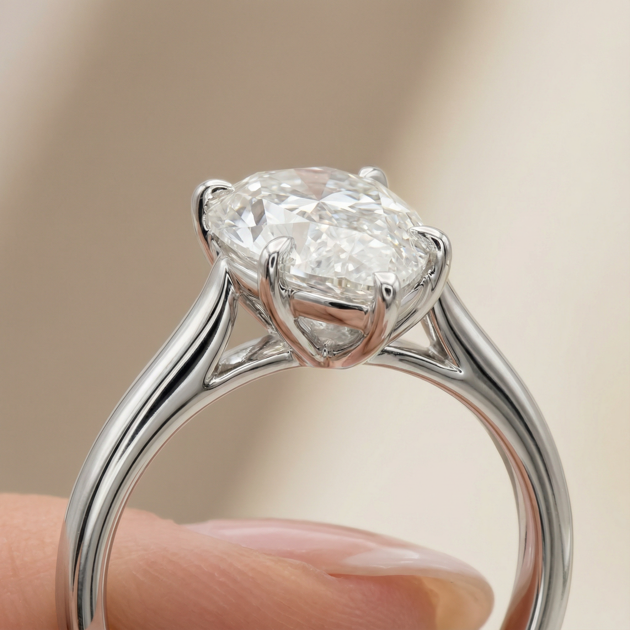 Pear-Cut-Engagement-Ring CASA LARO