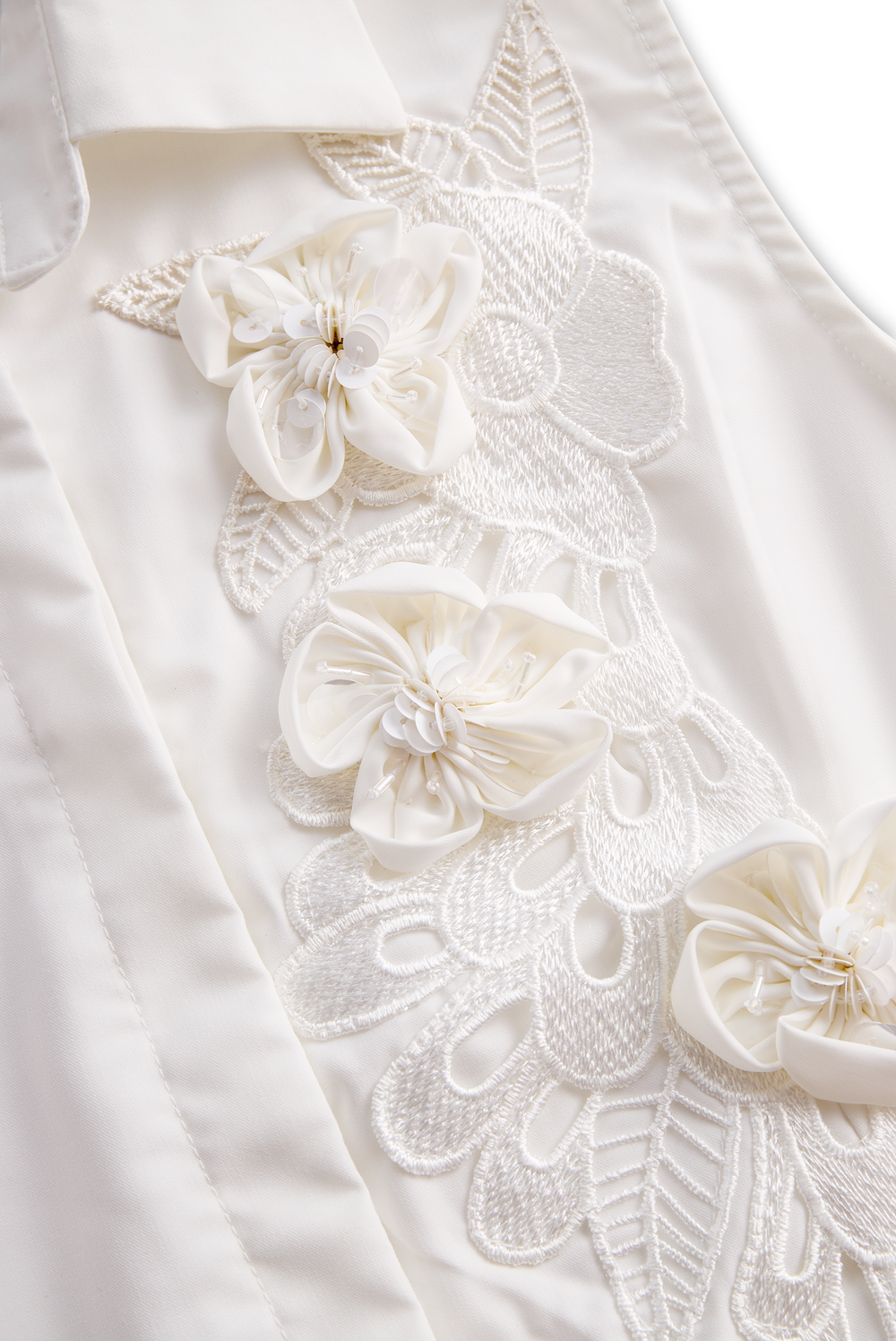 Sleeveless Shirt with 3D Floral Appliqué ZJ