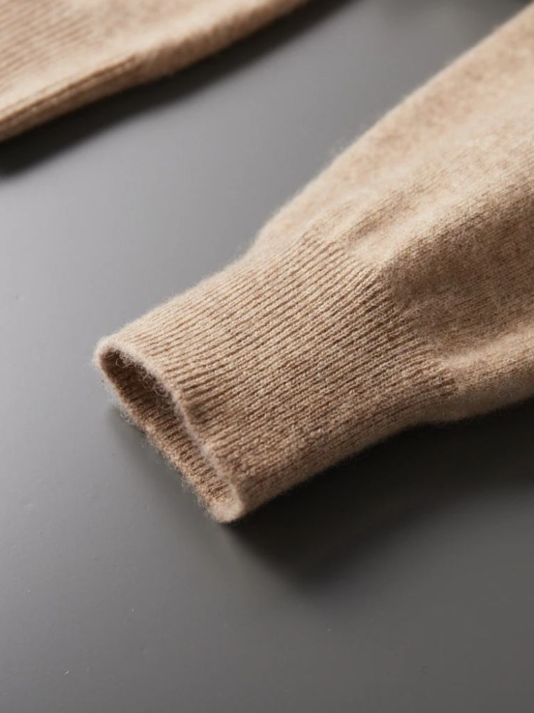 100% Cashmere Hooded Sweater - Casa  Laro CASA LARO