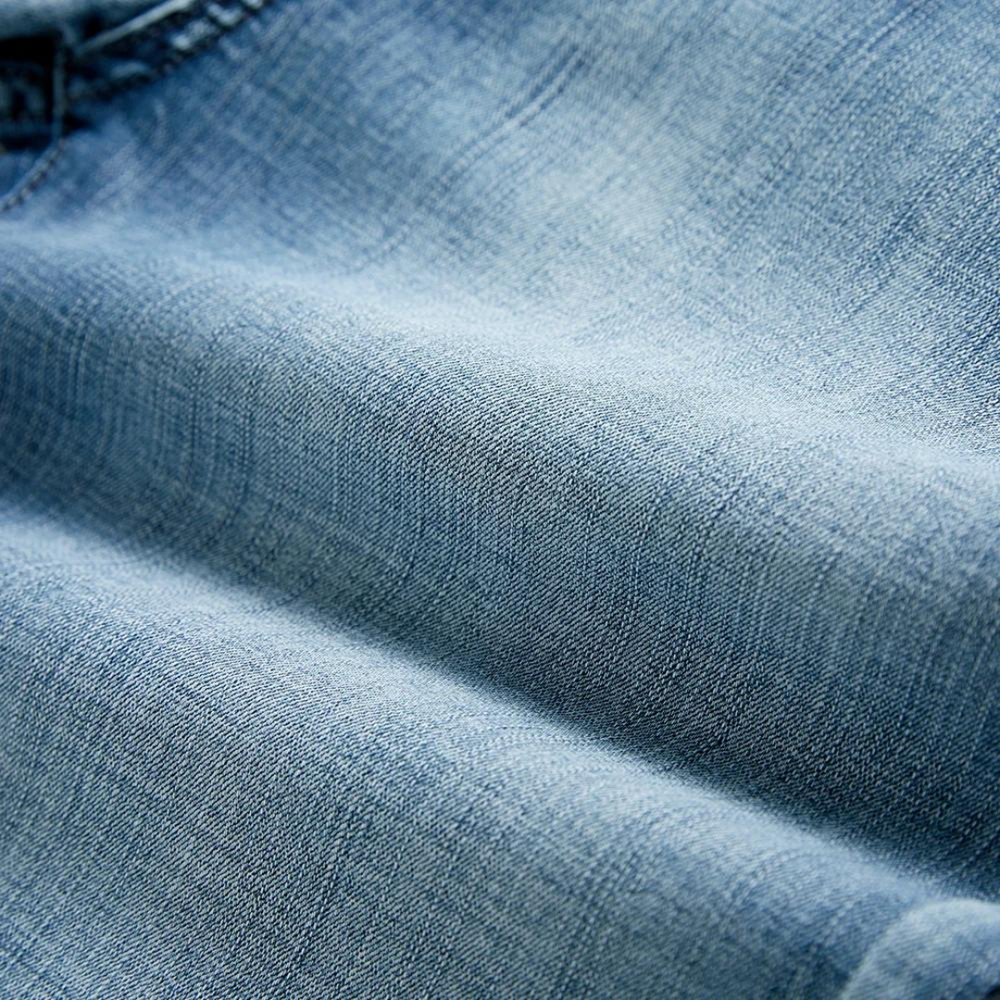 High-Rise Light Wash Frayed Hem - Denim Shorts CASA LARO MEN