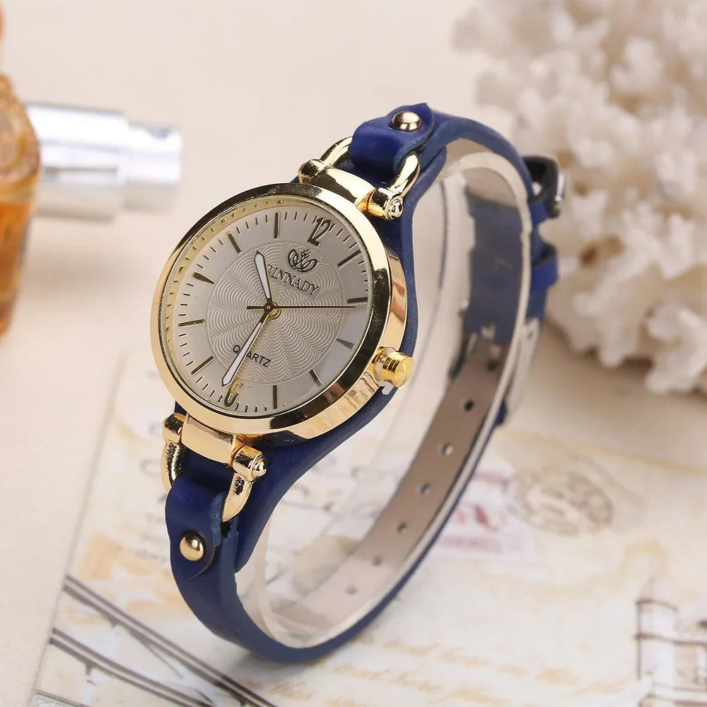 Minimalist Gold Mesh Bracelet - Watch CASA LARO