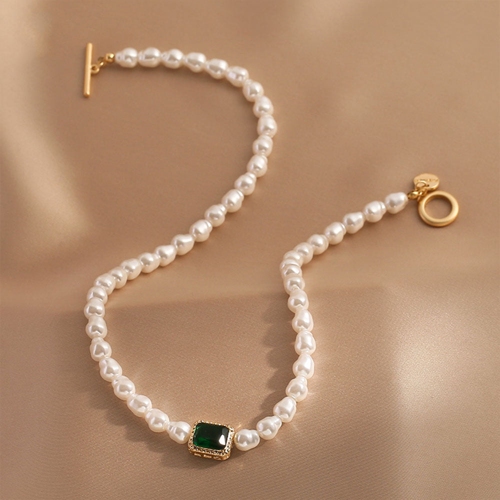 Vintage Pearl & Emerald Green Gemstone Choker Dazzleyesjewelry