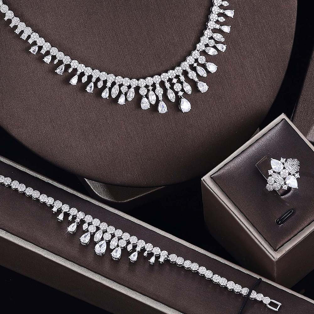 4 Pcs Luxury Sparkling Full Diamond Jewelry Set Shine of Diamond