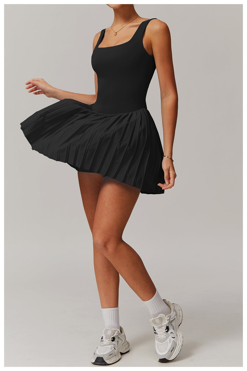 Sporty Pleated - Casual Dress CASA LARO