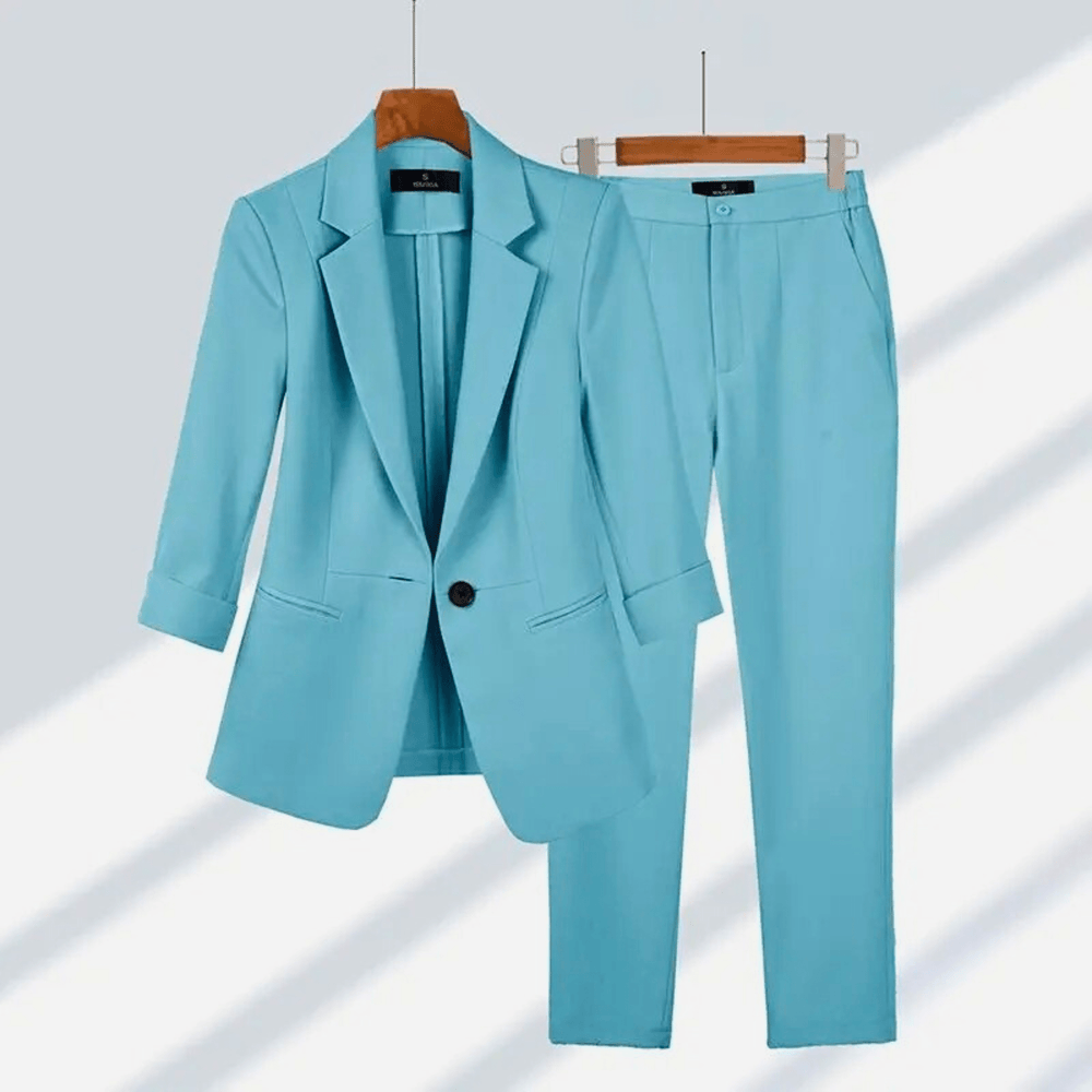 Vienna-Inspired Tailored - Suit CASA LARO