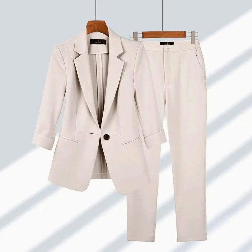Vienna-Inspired Tailored - Suit CASA LARO