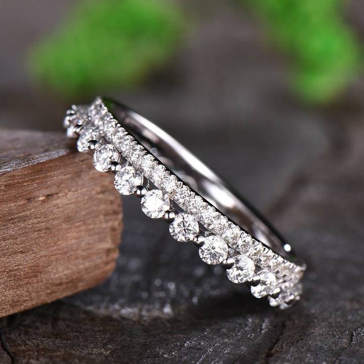 Exquisite Women's Wedding Band In Sterling Silver Shineofidamond